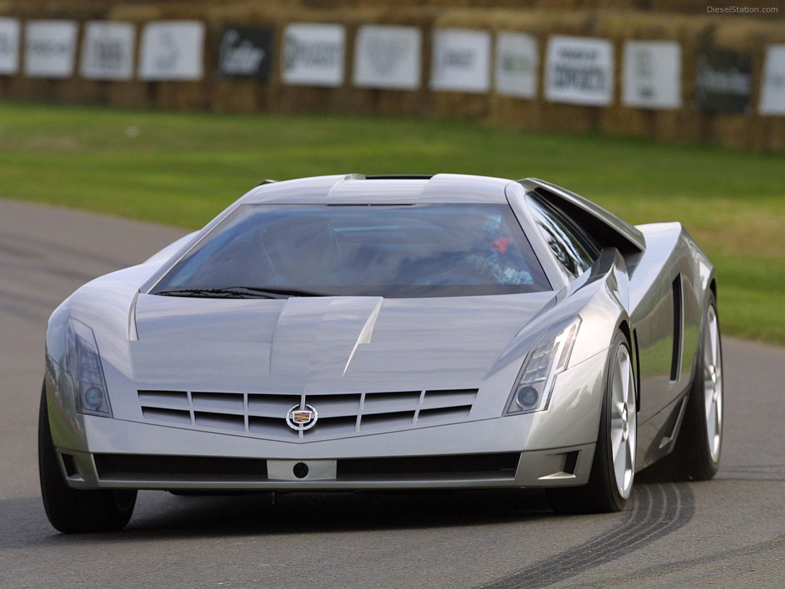 Cadillac Cien Concept